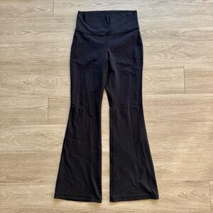 TNA action flare leggings